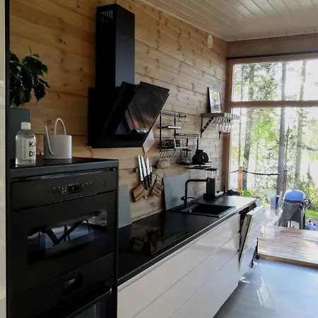 Niemi-kapee Sammal - Modern By The Naesijaervi Apartament Tampere