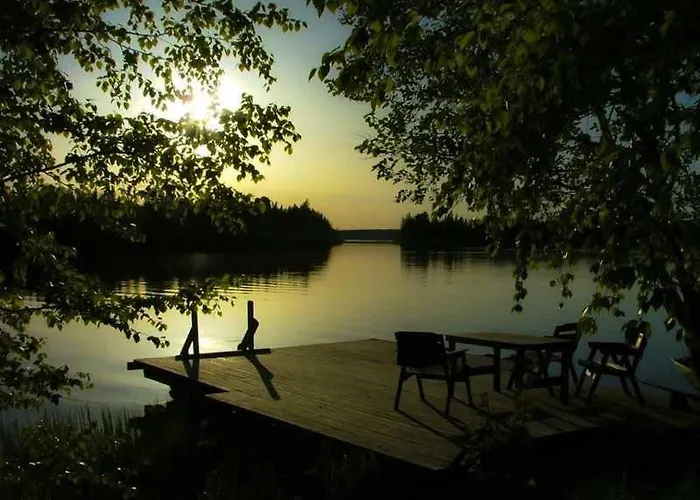 Niemi-kapee Sammal - Modern By The Naesijaervi Апартаменты Тампере